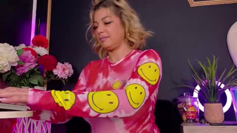 Deea online show from November 9, 8:29 pm