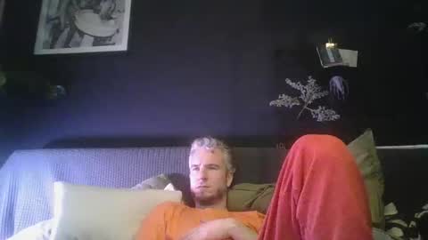 Deen online show from January 3, 7:50 pm