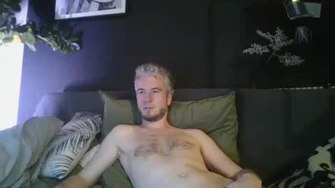 Deen online show from January 3, 11:23 pm