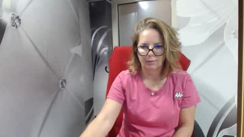 hi guys i m a cute milf i m here for good time and nice people pls be respectfool and enjoy me online show from November 18, 10:41 am