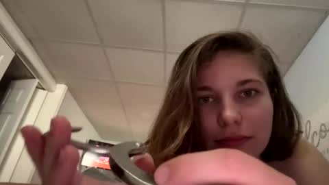 Snapshot of deepthroatqueen33 chatting on October 23, 12:59 pm deepthroatqueen33 online show from October 23, 12:59 pm
