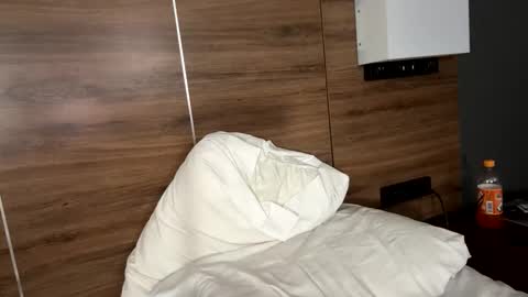 deepthroatqueen33 online show from January 16, 11:42 pm