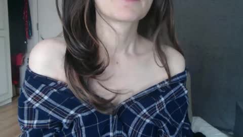 KamiDevi online show from November 15, 2:35 pm