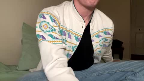 Snapshot of deeyungguy chatting on March 6, 7:21 pm more content and goodies online show from March 6, 7:21 pm