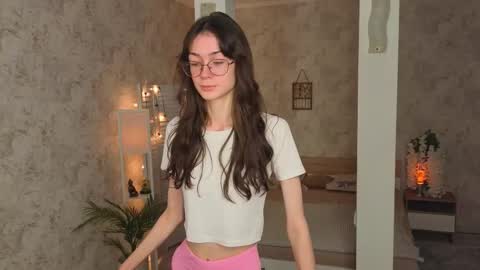 Snapshot of defeded_lovee chatting on October 5, 7:45 pm Amy online show from October 5, 7:45 pm