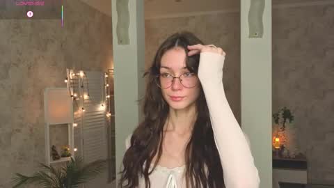 Snapshot of defeded_lovee chatting on October 8, 7:44 pm Amy online show from October 8, 7:44 pm