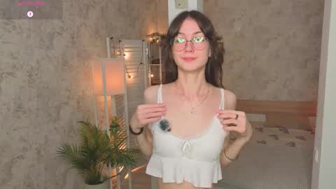 Snapshot of defeded_lovee chatting on November 21, 7:45 pm Amy online show from November 21, 7:45 pm