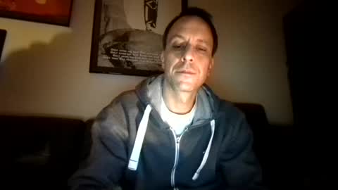 Snapshot of degrandis chatting on December 8, 1:56 am Luka Magic online show from December 8, 1:56 am