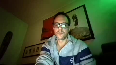 Snapshot of degrandis chatting on December 17, 12:45 am Luka Magic online show from December 17, 12:45 am