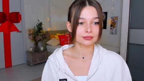 Snapshot of degreeofsincerity chatting on February 3, 8:13 am DegreeOfSincerity online show from February 3, 8:13 am