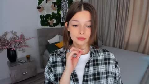 Snapshot of degreeofsincerity chatting on February 10, 7:26 am DegreeOfSincerity online show from February 10, 7:26 am