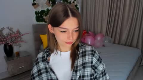 Snapshot of degreeofsincerity chatting on February 15, 4:25 am DegreeOfSincerity online show from February 15, 4:25 am