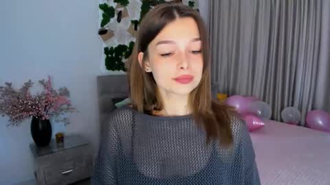 Snapshot of degreeofsincerity chatting on February 19, 10:12 am DegreeOfSincerity online show from February 19, 10:12 am