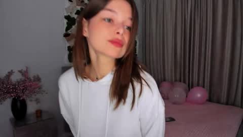 Snapshot of degreeofsincerity chatting on February 23, 4:17 am DegreeOfSincerity online show from February 23, 4:17 am