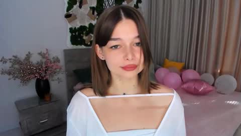 Snapshot of degreeofsincerity chatting on March 1, 5:31 am DegreeOfSincerity online show from March 1, 5:31 am