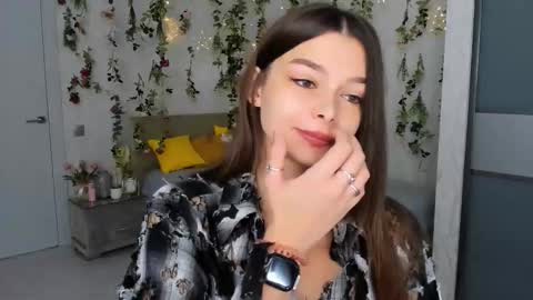 Snapshot of degreeofsincerity chatting on October 22, 1:06 am DegreeOfSincerity online show from October 22, 1:06 am