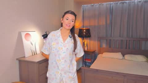 Laura online show from March 25, 7:14 am