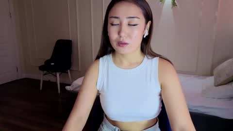 Snapshot of deiri_destiny chatting on June 14, 6:04 am sexy bimbo little kitty asian misstress quen princes sexy girl you can just call me pleasure online show from June 14, 6:04 am
