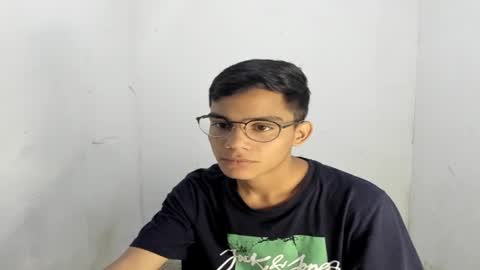 Snapshot of deivi_colins chatting on September 21, 6:31 pm deivi_colins online show from September 21, 6:31 pm