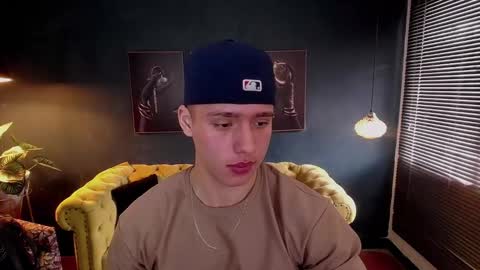 Snapshot of deivid_parker chatting on March 9, 2:32 pm Deivid online show from March 9, 2:32 pm