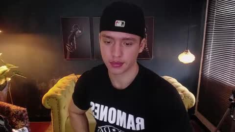 Snapshot of deivid_parker chatting on March 20, 2:33 pm Deivid online show from March 20, 2:33 pm
