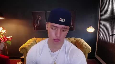 Snapshot of deivid_parker chatting on May 5, 2:25 pm Deivid online show from May 5, 2:25 pm