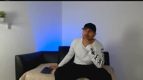 Snapshot of deivy_gram chatting on March 3, 9:10 pm DEIVY online show from March 3, 9:10 pm