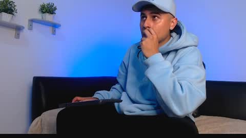Snapshot of deivy_gram chatting on April 6, 3:37 am DEIVY online show from April 6, 3:37 am