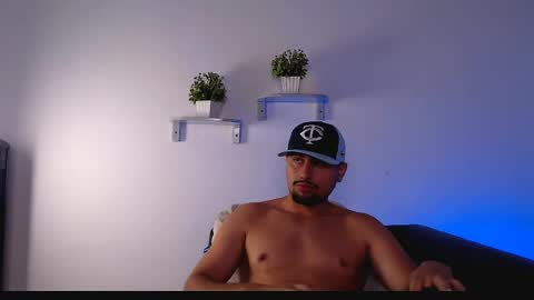 Snapshot of deivy_gram chatting on April 12, 1:54 am DEIVY online show from April 12, 1:54 am