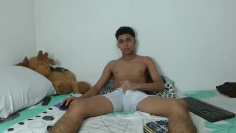 Snapshot of deivy_skinny01 chatting on December 13, 8:25 pm Deivy online show from December 13, 8:25 pm