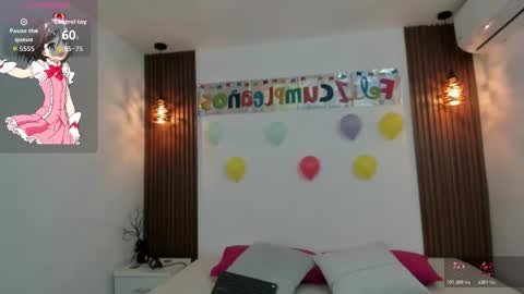 D E L A Y L  A online show from October 31, 11:06 pm