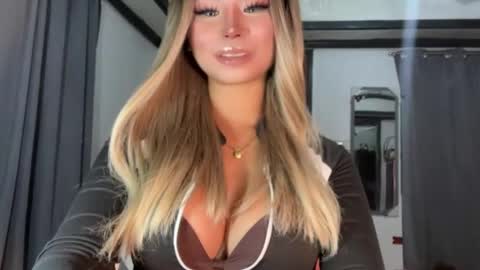 Hello your loving faye 3 online show from February 4, 7:58 am