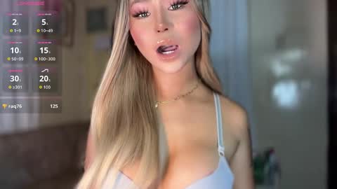 Snapshot of deliciousfaye chatting on March 11, 11:05 am Hello your loving faye 3 online show from March 11, 11:05 am