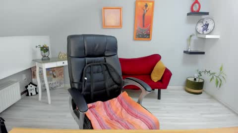 DeliciousLolly online show from February 12, 4:23 am