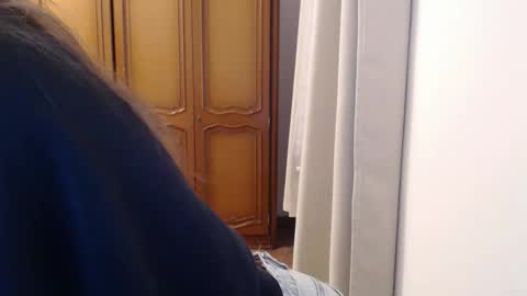 Snapshot of delightaurora chatting on November 12, 6:36 am Aurora online show from November 12, 6:36 am