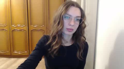 Snapshot of delightaurora chatting on November 14, 6:45 am Aurora online show from November 14, 6:45 am