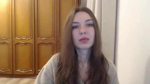 Snapshot of delightaurora chatting on November 17, 6:30 am Aurora online show from November 17, 6:30 am