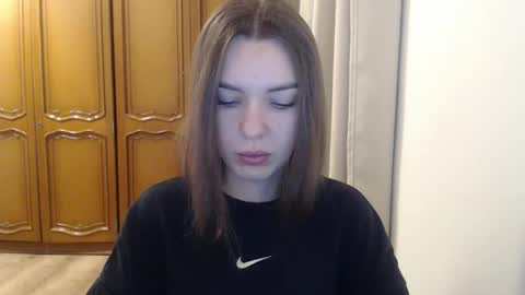 Snapshot of delightaurora chatting on December 2, 6:30 am Aurora online show from December 2, 6:30 am