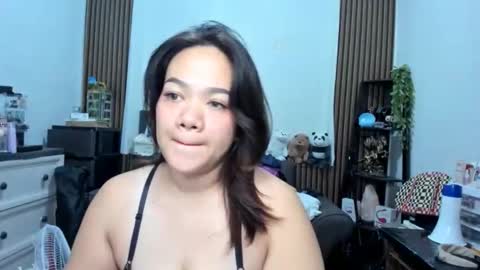 Snapshot of delightfulcurvy chatting on February 12, 11:11 pm delightfulcurvy online show from February 12, 11:11 pm