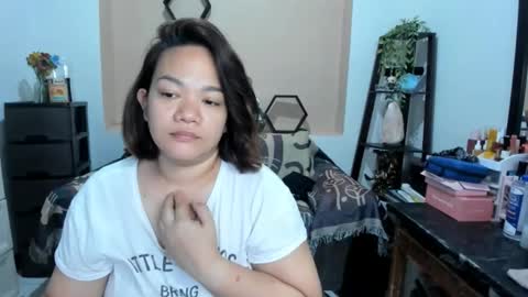 Snapshot of delightfulcurvy chatting on April 11, 1:43 am delightfulcurvy online show from April 11, 1:43 am