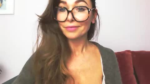 delilah_sweet online show from October 1, 2:45 pm