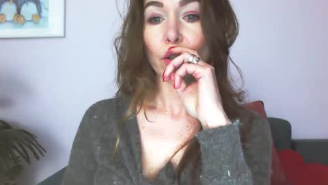 Snapshot of delilah_sweet chatting on March 31, 3:23 pm delilah_sweet online show from March 31, 3:23 pm