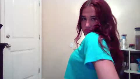 delilahraynee online show from June 10, 1:06 am