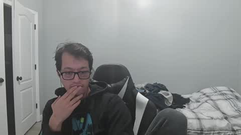 Snapshot of delirium451 chatting on December 31, 5:33 am Delirium online show from December 31, 5:33 am