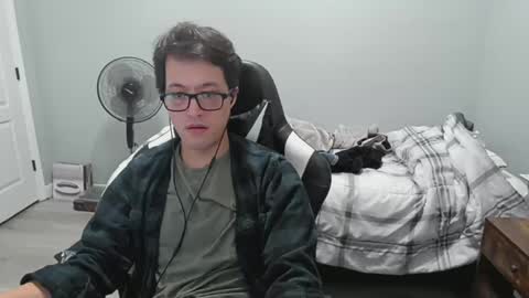 Snapshot of delirium451 chatting on January 18, 4:48 am Delirium online show from January 18, 4:48 am