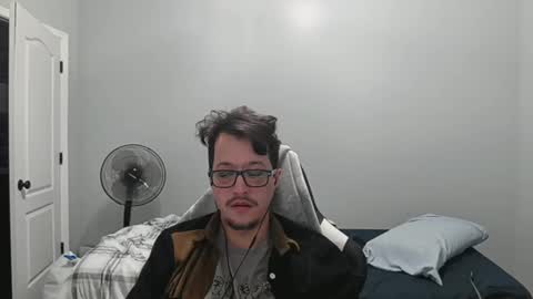 Snapshot of delirium451 chatting on March 2, 5:33 am Delirium online show from March 2, 5:33 am