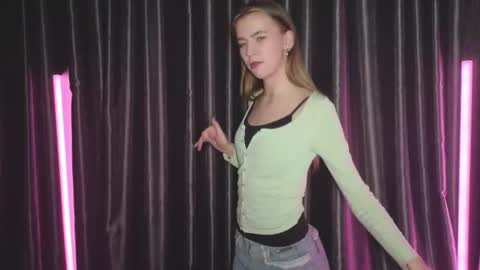 Rochel online show from November 25, 8:20 pm