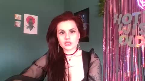 Snapshot of dellacrush_ chatting on February 6, 2:04 pm dellacrush_ online show from February 6, 2:04 pm