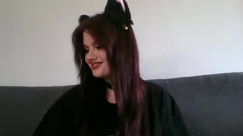 Snapshot of dellacrush_ chatting on February 9, 12:30 pm dellacrush_ online show from February 9, 12:30 pm