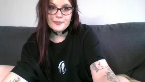 Snapshot of dellacrush_ chatting on February 9, 3:34 pm dellacrush_ online show from February 9, 3:34 pm